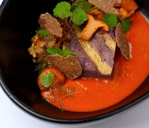 TAMAL DE MOLE AMARILLO